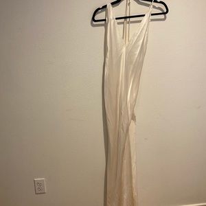 ARE YOU AM I SILK WHITE DRESS 🕊